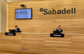 ep el director financiero de banco sabadell leopoldo alvear y el consejero delegado de la entidad