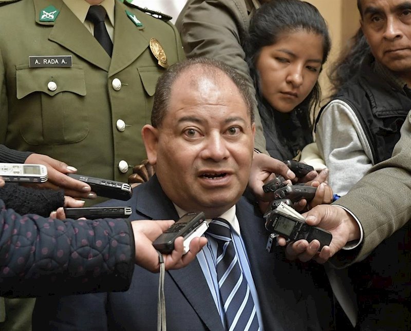 ep el ex ministro de gobierno de bolivia carlos romero