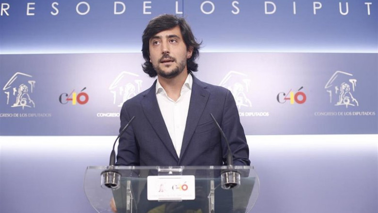 ep el exdiputado y exdirigente de ciudadanos toni roldan durante la rueda de prensa en el congreso
