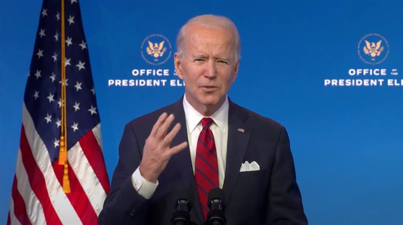 Biden eleva su objetivo de vacunación a 200 millones de dosis en sus primeros 100 días