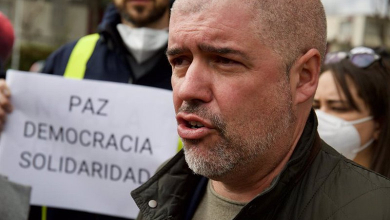 El secretario general de CCCO, Unai Sordo, durante una concentración en solidaridad con el pueblo ucraniano | Cézaro De Luca - Europa Press ep el secretario general de ccco unai sordo durante una concentracion en solidaridad con el pueblo