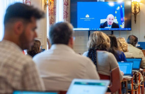 ep el viepresidente del bce luis de guindos durante el curso de verano de la apie en la uimp