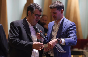 ep grupo azkoyen premiado por su tecnologia mia easymilk en los eva awards 2023 ep grupo azkoyen premiado por su tecnologia mia easymilk en los eva awards 2023