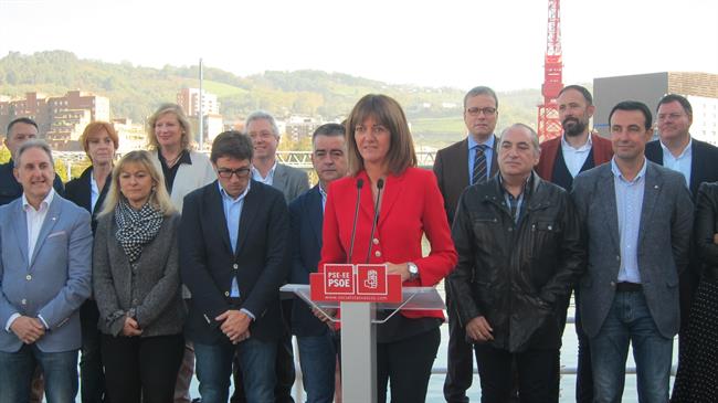 Idoia Mendia y otros cargos del PSE durante el homenaje al Estatuto | EUROPA PRESS ep idoia mendiaotros cargospse durantehomenajeestatuto
