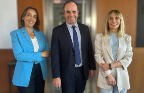 ep la jefa global de asuntos regulatorios de clarkemodet clara pombo i el director gerente regional