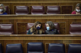 ep la portavoz del pp en el congreso cuca gamarra d charla con su portavoz de industria tristana