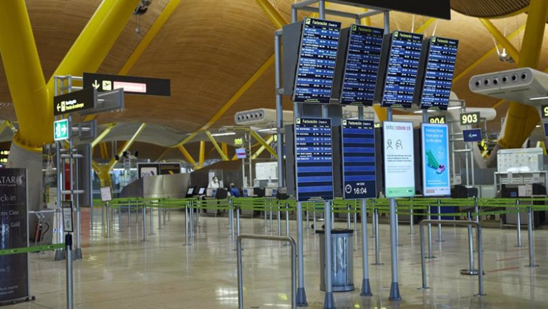 ep paneles informativos en la terminal t4 del aeropuerto adolfo suarez madrid-barajas ep paneles informativos en la terminal t4 del aeropuerto adolfo suarez madrid-barajas