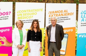 ep presentacionla campana viaja seguro conpresidentaunespa pilar gonzalezfrutos la subsecretariaexteriores angeles moreno bau ypresidentela federacion madrilenamontanismo fmm jose luis rubayo