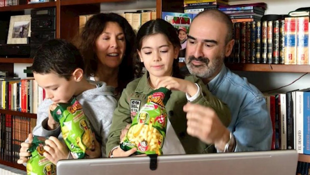 ep un 80 de los padres cree que la relacion con sus hijos ha mejorado durante el confinamiento segun