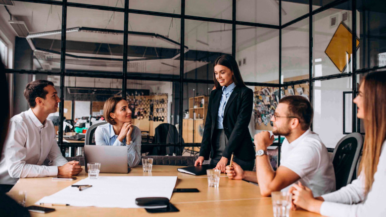 grupo personas trabajando plan negocios oficina 1 