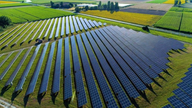 ep archivo   la planta solar de amazon en zaragoza ya aporta energia que se suma a la producida en