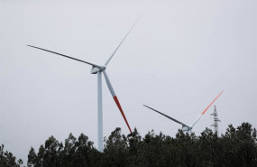 ep archivo   parque eolico de mondego a 19 de febrero de 2026 entre ribadeo y trabada lugo galicia