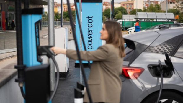 ep archivo   powerdot apuesta por la tecnologia plug charge para simplificar la recarga de vehiculos