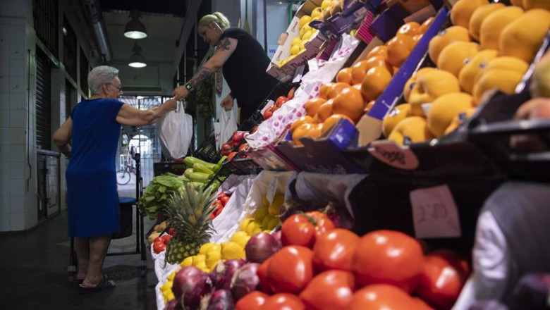 ep archivo un puesto de frutas y verduras de un mercado de abasto ep archivo un puesto de frutas y verduras de un mercado de abasto