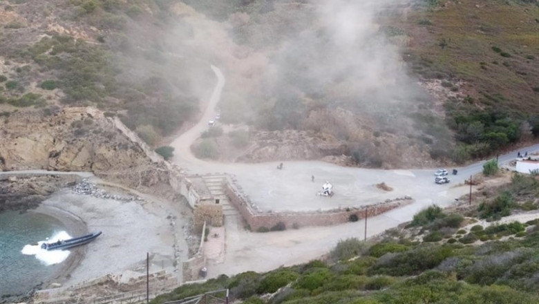 Detenidos cinco ocupantes de dos narcolanchas localizadas en aguas de Ceuta | GUARDIA CIVIL ep detenidos cinco ocupantesdos narcolanchas localizadasaguasceuta