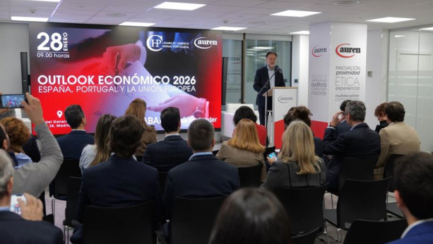 ep el presidente y cofundador de auren mario alonso con el publico durante la presentacion de