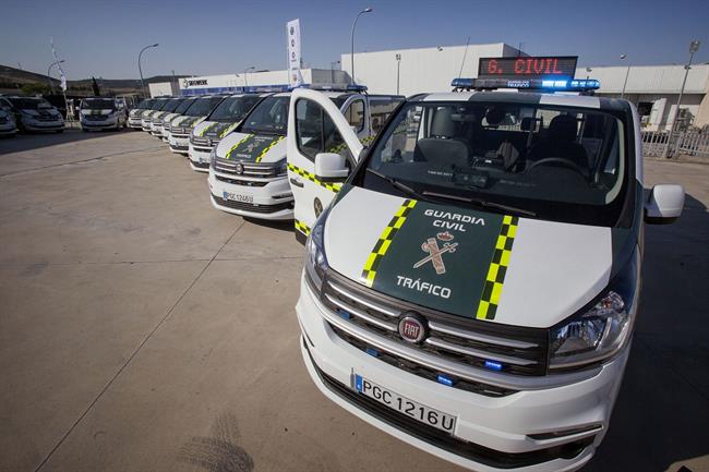 Furgonetas entregadas por la DGT a la Guardia Civil | DGT ep furgonetas entregadasla dgtla guardia civil