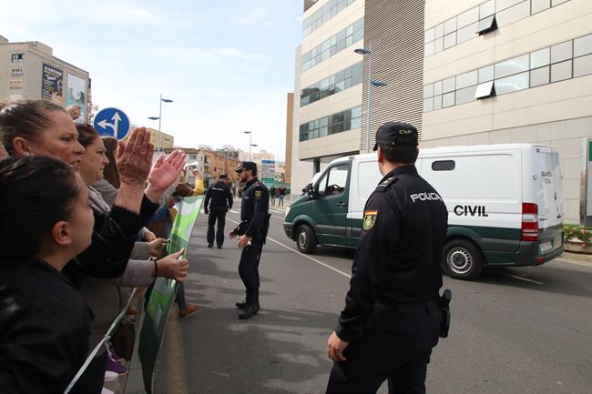 Furgón en el que la Guardia Civil devuelve a Ana Julia Quezada a la Comandancia | EUROPA PRESS ep furgonqueguardia civil devuelveana julia quezadala comandancia