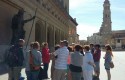 ep grupo turistas visitan plaza pilar