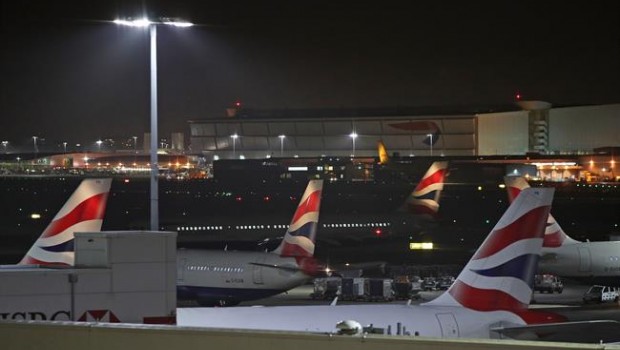 Heathrow Airport | Yui Mok/PA Wire/dpa ep heathrow airport drone disruption in london