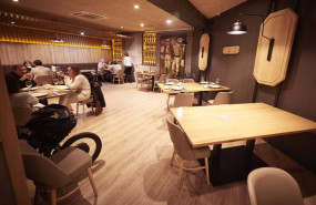 ep interior del restaurante el burladero en pamplona navarra espana