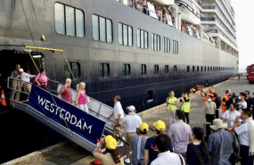 ep los pasajeros del crucero westerdam comienzan a desembarcar en camboya