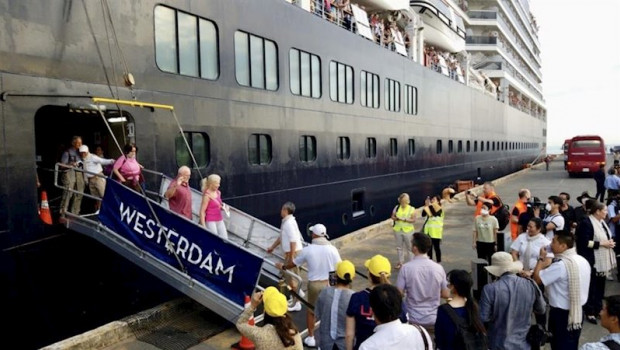 ep los pasajeros del crucero westerdam comienzan a desembarcar en camboya