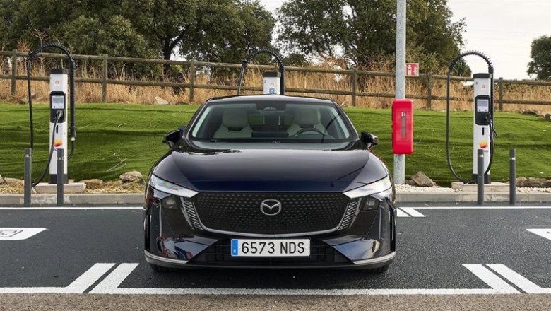 ep mazda y repsol se unen para impulsar la movilidad electrica con ventajas para sus clientes