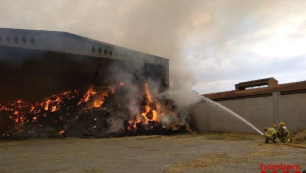 ep nueve dotacionesbomberosenincendiolinyola lleida