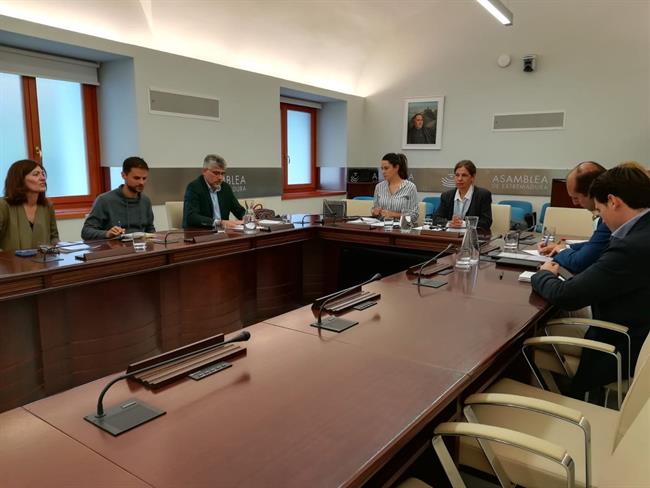 Reunión de la consejera de Hacienda y los grupos en la Asamblea | ASAMBLEA DE EXTREMADURA ep reunionla consejerahaciendalos gruposla asamblea