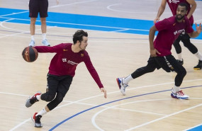 ep thomas heurtel y brandon davies en el entrenamiento del bara de baloncesto del 22 de mayo de 2020