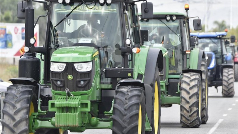 Varios tractores saliendo de la pedanía de Sangonera la Verde (Murcia), hacia la manifestación de agricultores en la ciudad de Murcia convocada para el 21 de febrero de 2020 | Europa Press ep varios tractores saliendo de la pedania de sangonera la verde murcia hacia la manifestacion de