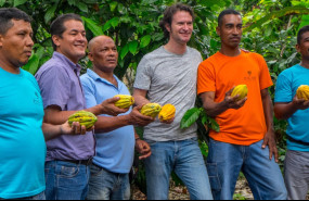 santiago y agricultores 