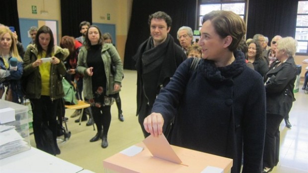 COLAU VOTO ELECCIONES