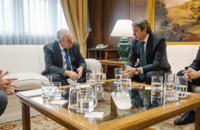 ep archivo   de izquierda a derecha el ministro de industria y turismo jordi hereu y el presidente