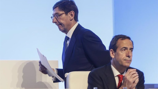 ep archivo   el presidente de bbva carlos torres vila d y el presidente de caixabank jose ignacio