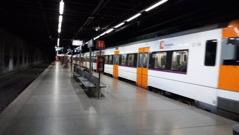 ep archivo estacion del clot de rodalies de catalunya durante el estado de alarma decretado por el ep archivo estacion del clot de rodalies de catalunya durante el estado de alarma decretado por el