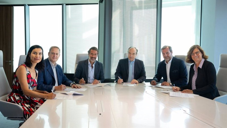 ep archivo firma del acuerdo de la iniciativa nodo talento impulsada por la ceoe la fundacion ep archivo firma del acuerdo de la iniciativa nodo talento impulsada por la ceoe la fundacion
