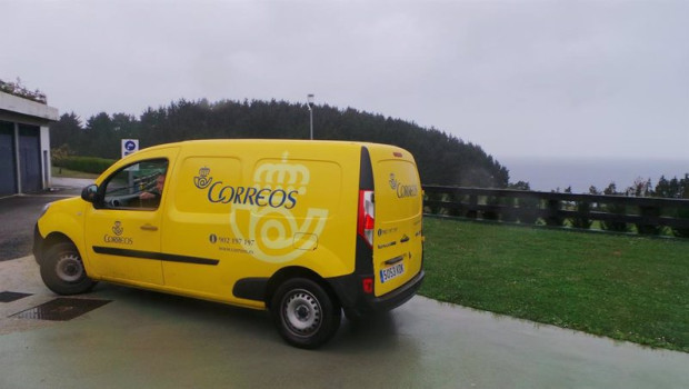 ep archivo   furgoneta de reparto de correos 20231220175504