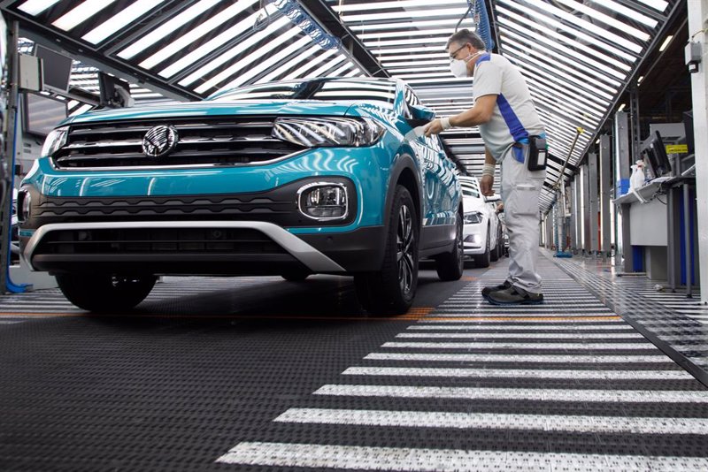 Volkswagen acelera hacia los máximos históricos