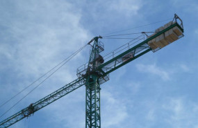 ep archivo   una grua de construccion