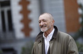 ep arturo perez-reverte presentanuevo libroperros durosbailan