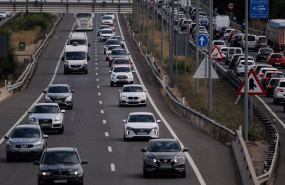 ep atasco en la autovia a 3 a 1 de septiembre de 2023 en madrid espana la dgt preve desde el pasado