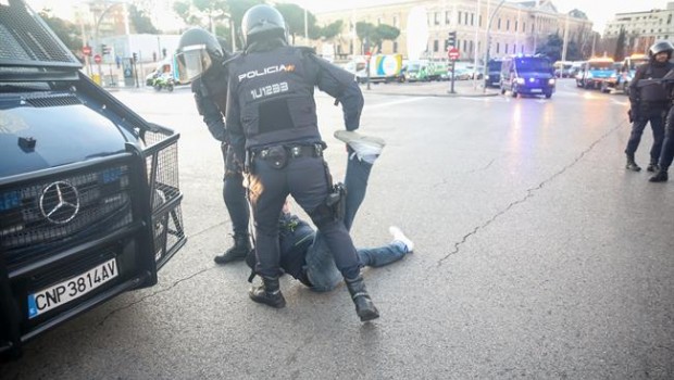 ep cargas policialesoctavo diahuelgataxistasmadrid