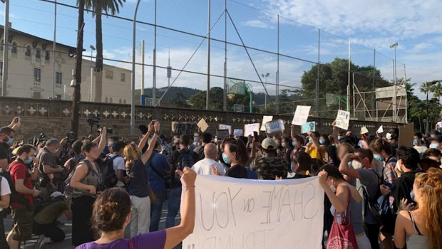 ep concentracion ante el consultado de estados unidos en barcelona por la muerte del afroamericano