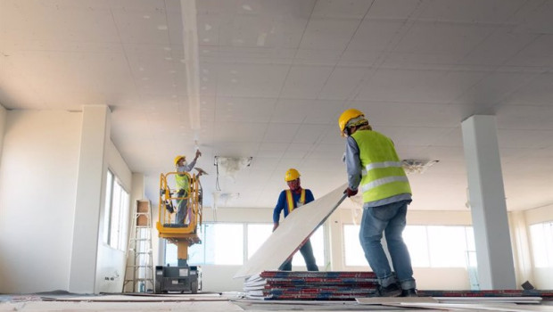 ep economia  el numero de trabajadores en la construccion se impulso un 4 en 2021 y el de empresas