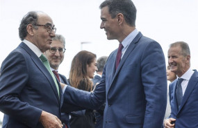 ep el presidente del gobierno pedro sanchez d saluda al presidente de iberdrola ignacio sanchez