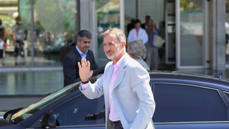 El Rey Felipe VI llega al Hospital Universitario Quirón Salud Madrid ubicado en Pozuelo de Alarcón con motivo de la operación de su padre, el Rey Juan Carlos. | Jesús Hellín - Europa Press ep el rey felipe vi llega al hospital universitario quiron salud madrid ubicado en pozuelo de