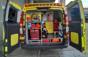 ep granada- sucesos- en estado muy grave el trabajador que se precipito desde un tejado a una nave