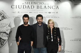 ep i-d el actor javier rey el director de cine daniel calparsoro y la actriz belen rueda posan